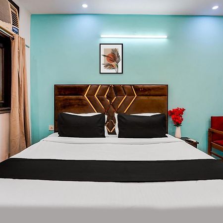 Hotel O Silver Key Kd Plaza Near Saket Metro Station Nuova Delhi Esterno foto