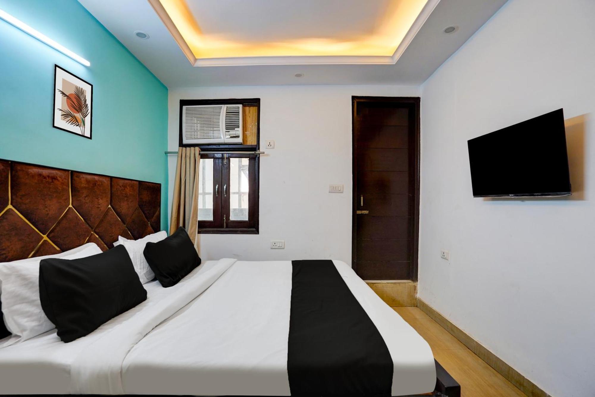 Hotel O Silver Key Kd Plaza Near Saket Metro Station Nuova Delhi Esterno foto
