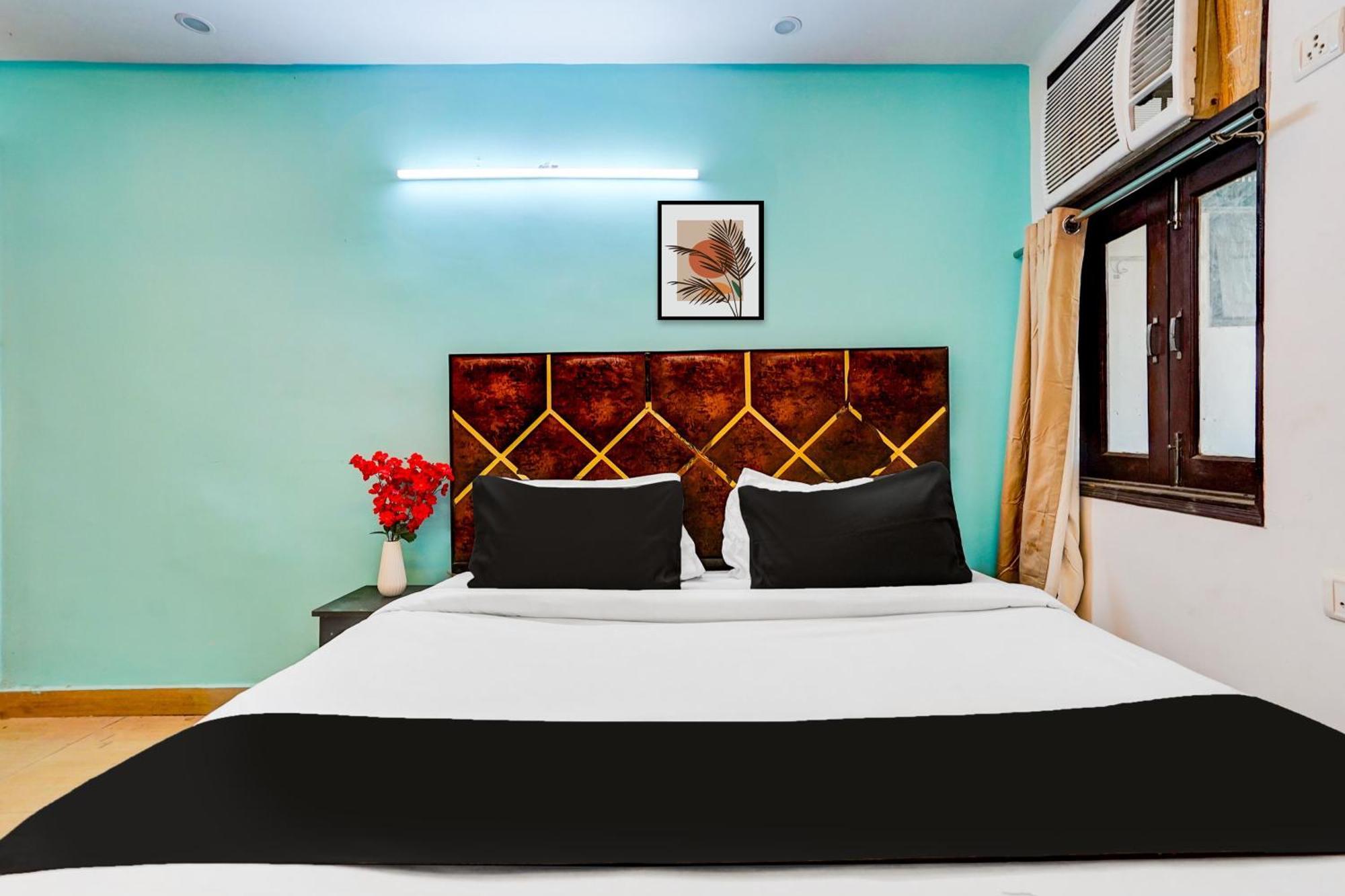 Hotel O Silver Key Kd Plaza Near Saket Metro Station Nuova Delhi Esterno foto