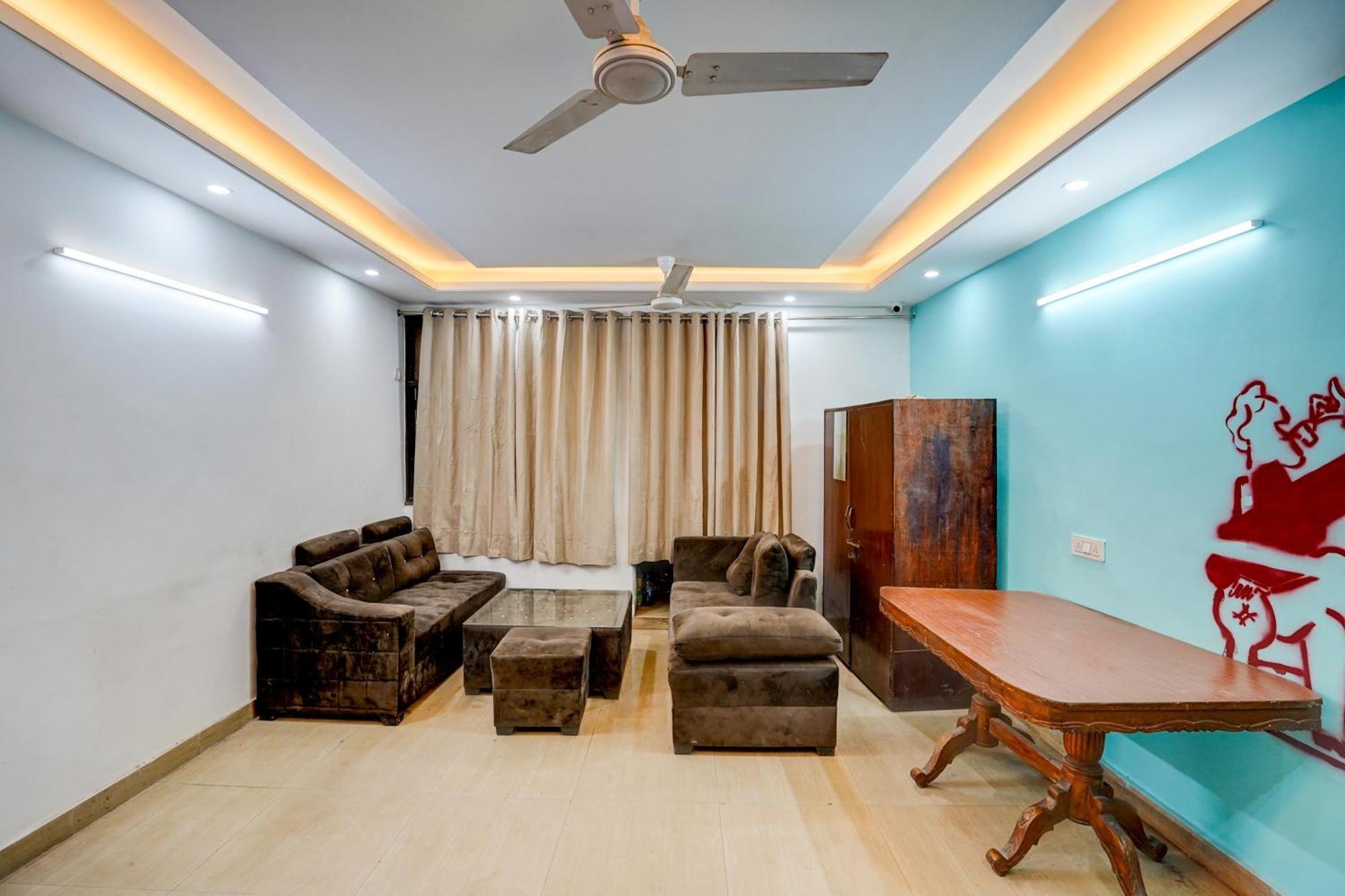 Hotel O Silver Key Kd Plaza Near Saket Metro Station Nuova Delhi Esterno foto