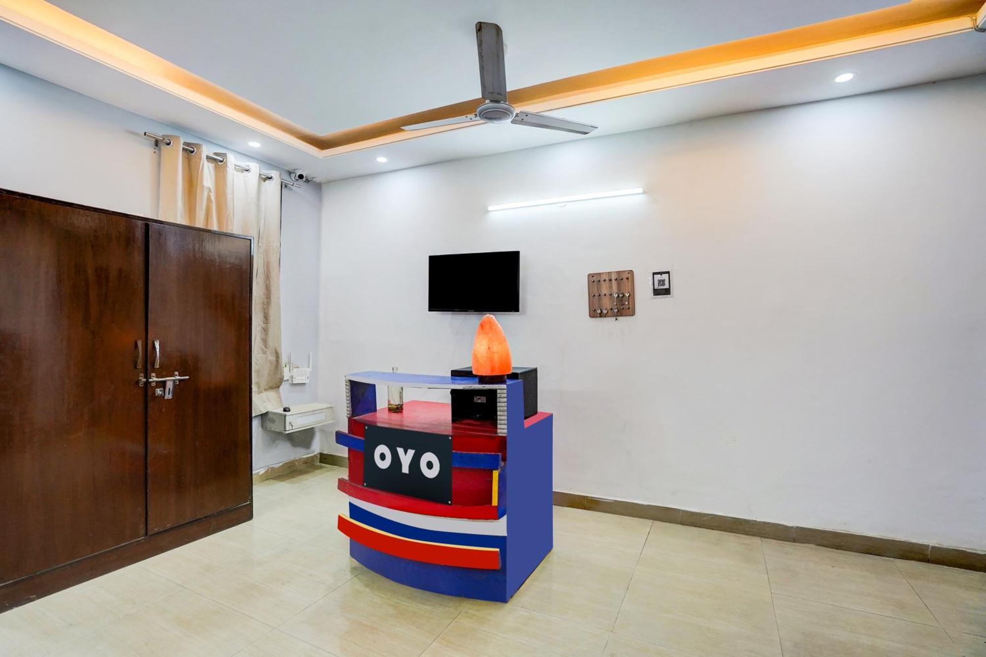 Hotel O Silver Key Kd Plaza Near Saket Metro Station Nuova Delhi Esterno foto