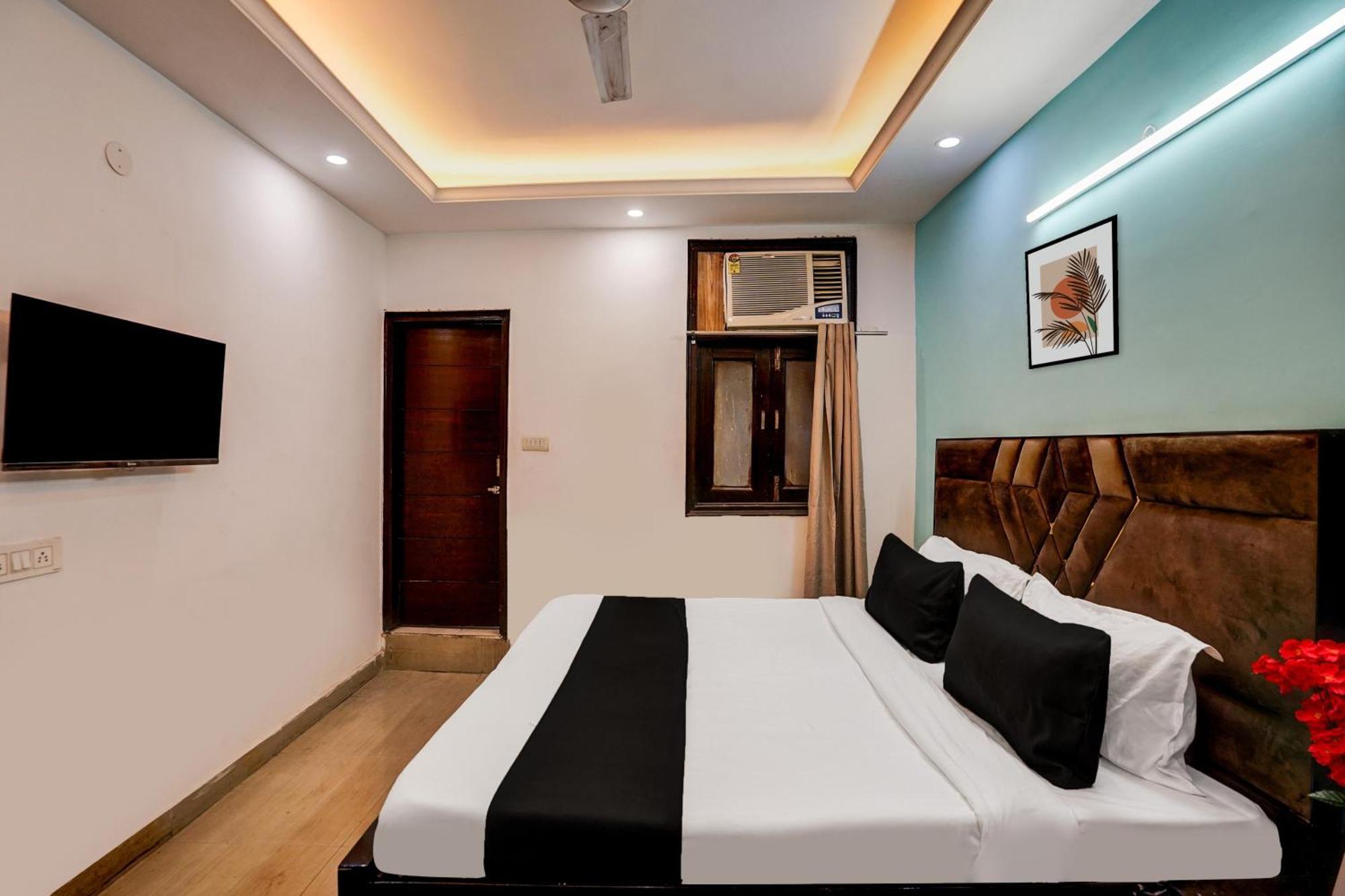 Hotel O Silver Key Kd Plaza Near Saket Metro Station Nuova Delhi Esterno foto