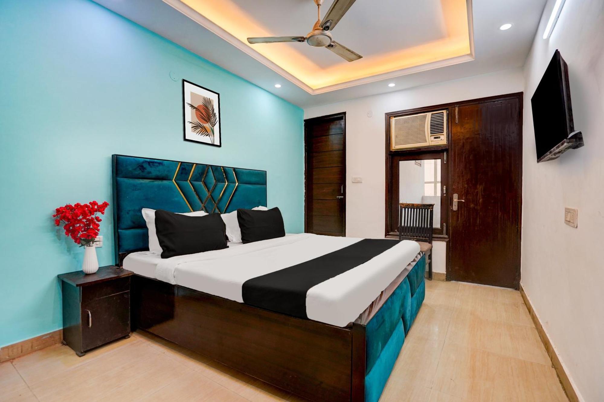 Hotel O Silver Key Kd Plaza Near Saket Metro Station Nuova Delhi Esterno foto
