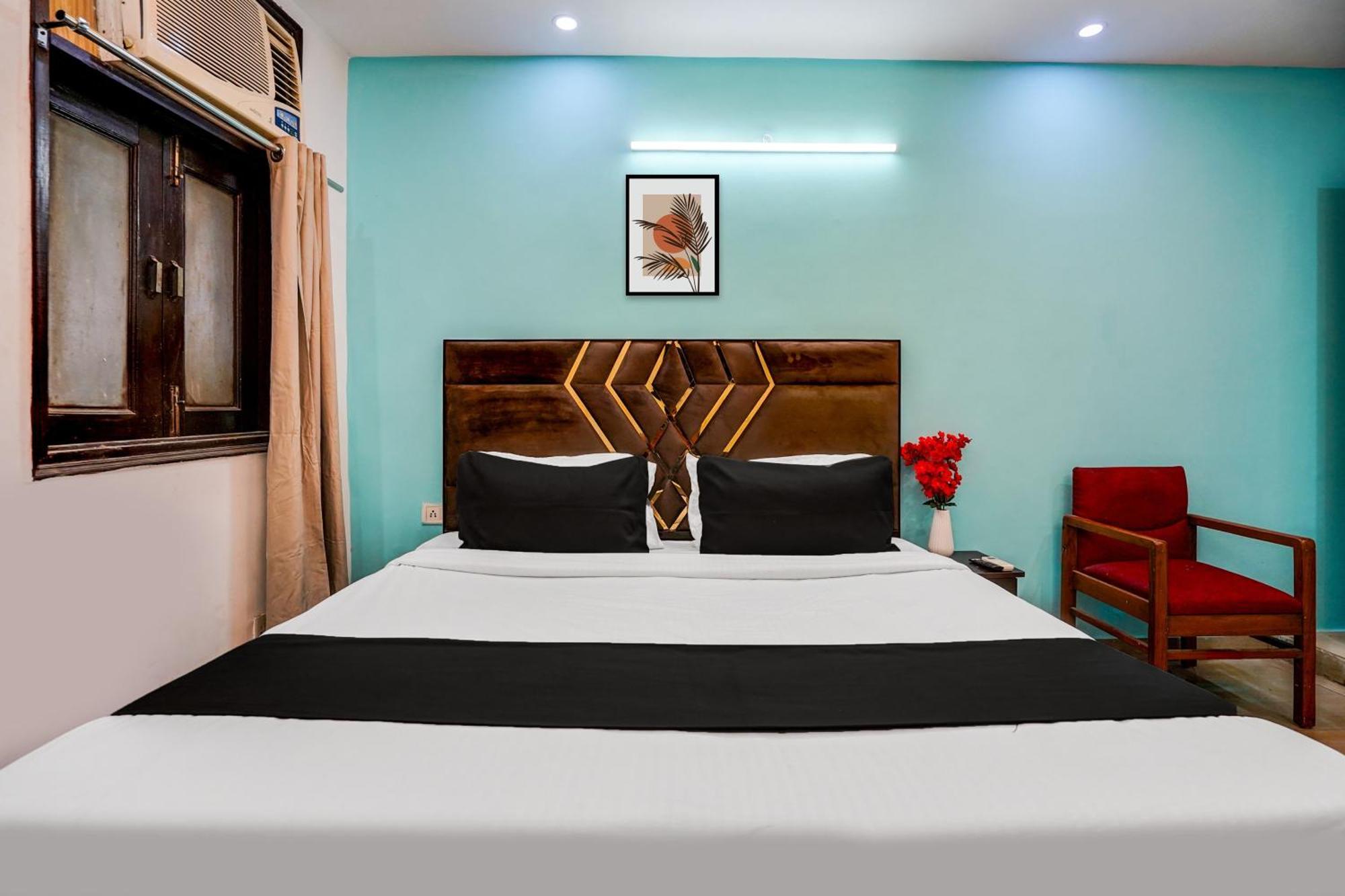 Hotel O Silver Key Kd Plaza Near Saket Metro Station Nuova Delhi Esterno foto