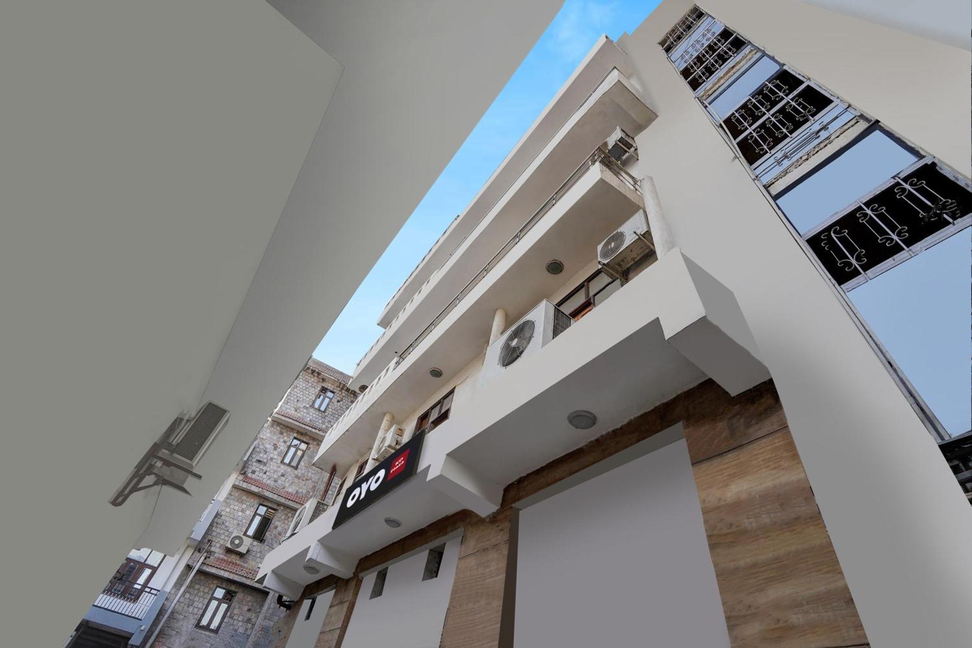 Hotel O Silver Key Kd Plaza Near Saket Metro Station Nuova Delhi Esterno foto