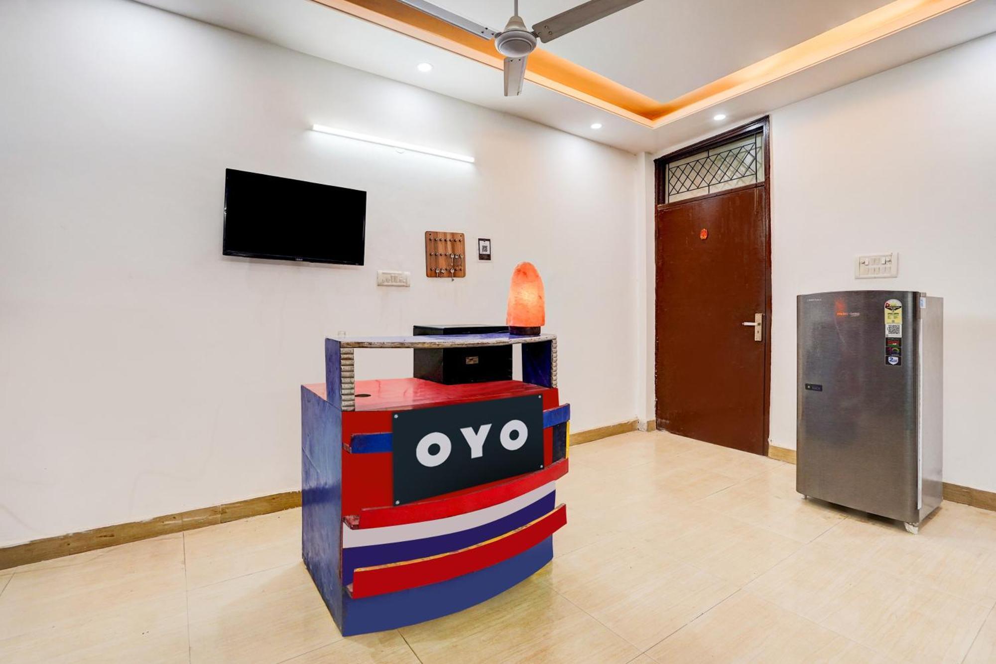 Hotel O Silver Key Kd Plaza Near Saket Metro Station Nuova Delhi Esterno foto