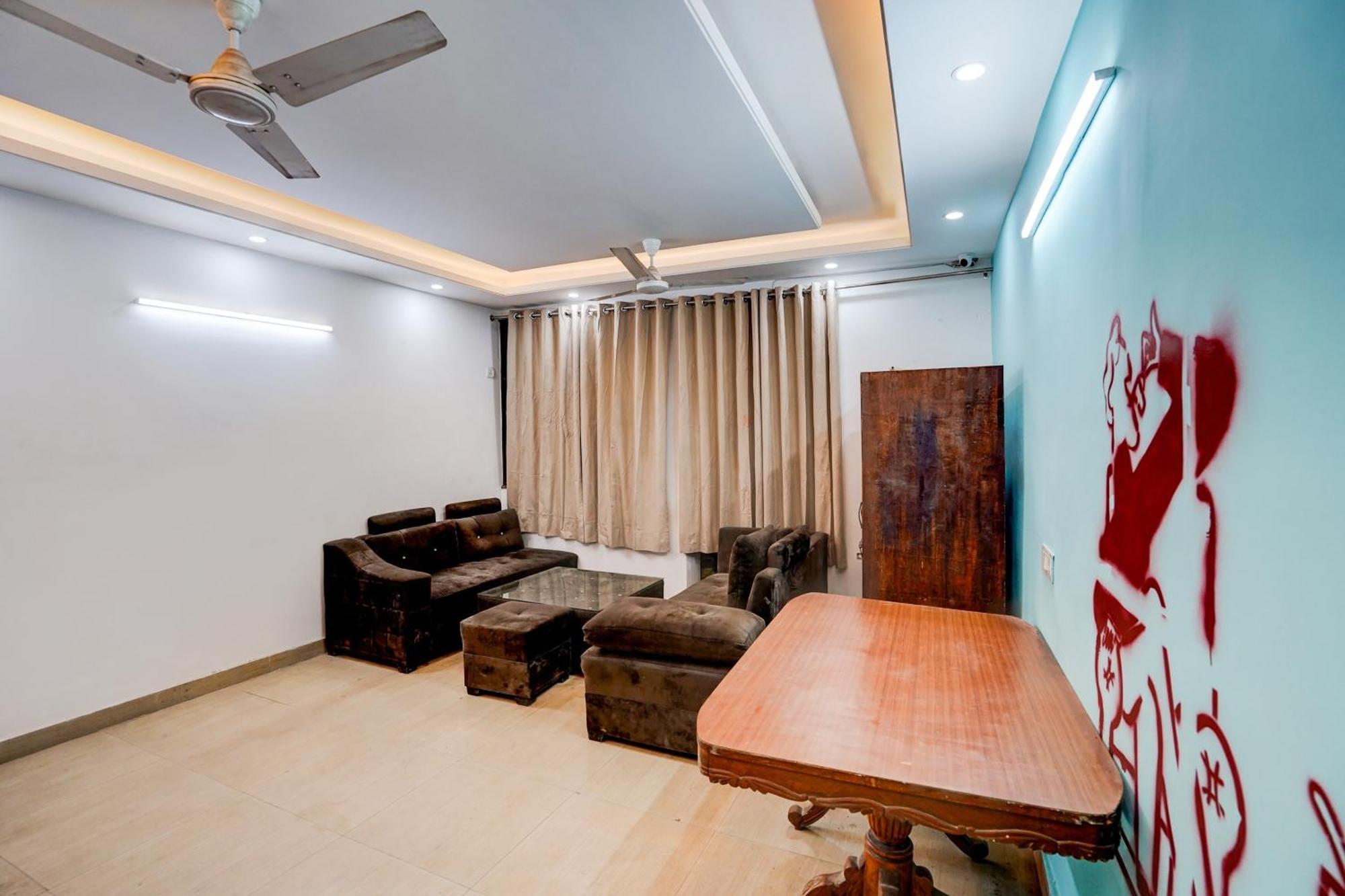 Hotel O Silver Key Kd Plaza Near Saket Metro Station Nuova Delhi Esterno foto