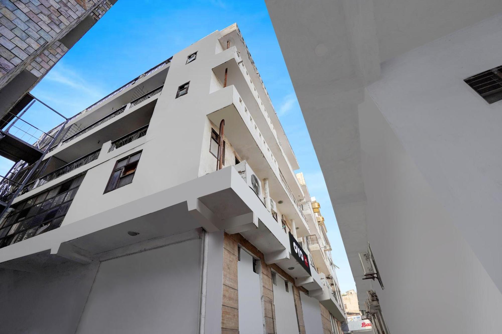Hotel O Silver Key Kd Plaza Near Saket Metro Station Nuova Delhi Esterno foto